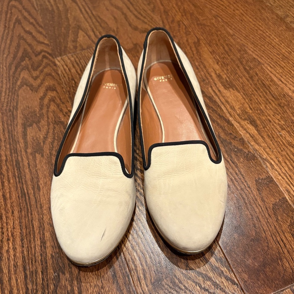 Givenchy Cream Loafers with Black Trim - Size 36